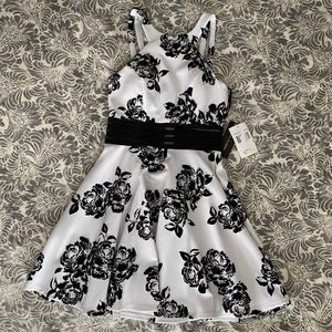 Jodi Kristopher Black and White Floral Dress